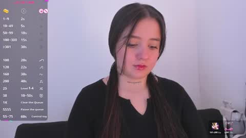 Snapshot of sabrina_lennox chatting on 07-10-26, 07:05 Sabrina Maria online show from 07-10-26, 07:05