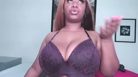 Snapshot of sabrina_mora chatting on 12-28-24, 02:10 Sabrina Mora online show from 12-28-24, 02:10