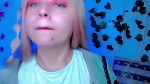 Snapshot of sabrinaexpositoxx chatting on 02-20-25, 10:16 SABRI online show from 02-20-25, 10:16