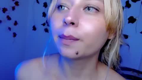 Snapshot of sabrinaexpositoxx chatting on 03-10-25, 11:10 SABRI online show from 03-10-25, 11:10