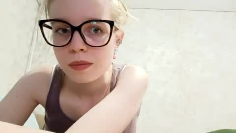 Sabrina online show from 04-30-26, 08:57