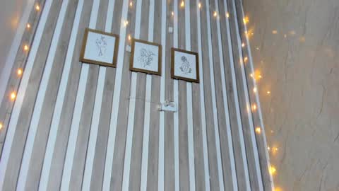 mariana  online show from 01-28-25, 01:08