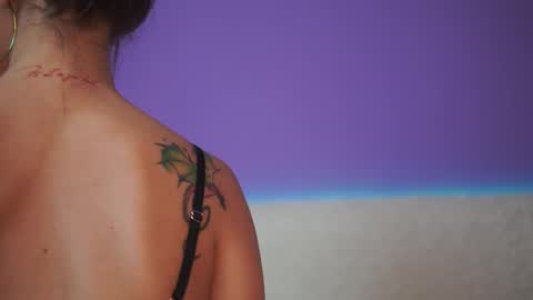  Sabrina  online show from 10-07-25, 09:34