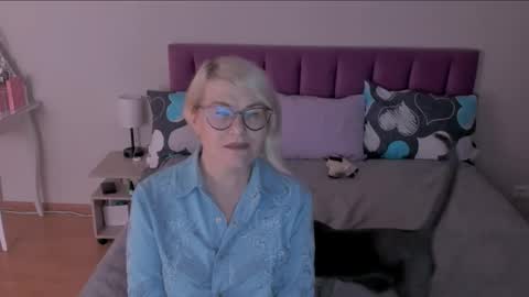 Sabrina MacMarren online show from 02-23-25, 04:02