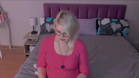 Sabrina MacMarren online show from 02-25-25, 08:19