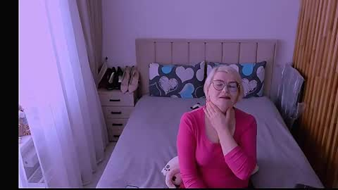 Sabrina MacMarren online show from 05-10-26, 10:31