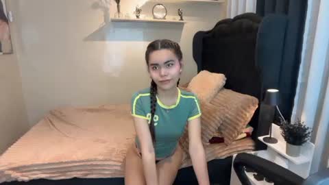 sabrinamadonna54 online show from 06-23-26, 08:12