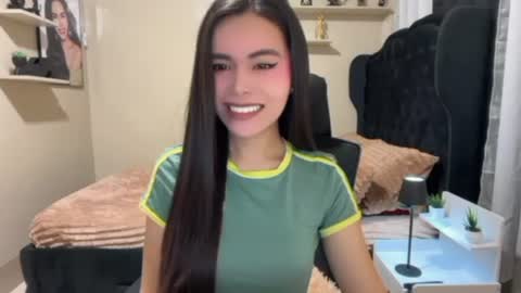 sabrinamadonna54 online show from 06-26-26, 10:19