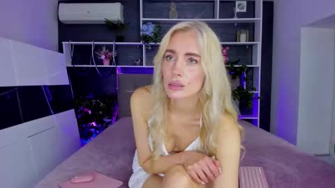 Snapshot of sabrinasharm chatting on 03-30-26, 12:17 Sabrina online show from 03-30-26, 12:17