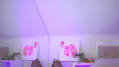 Sabrina online show from 10-15-25, 03:17