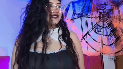 Sabrina  online show from 10-20-25, 11:43