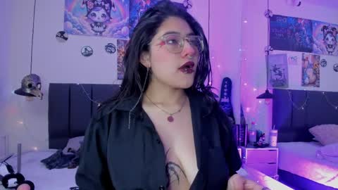 Snapshot of sabrinav_ chatting on 03-26-26, 11:27 Sabrina online show from 03-26-26, 11:27