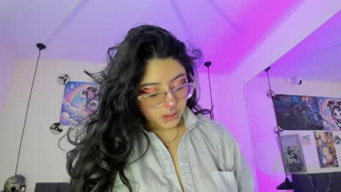 Snapshot of sabrinav_ chatting on 03-28-26, 11:21 Sabrina online show from 03-28-26, 11:21
