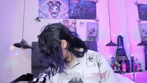 Snapshot of sabrinav_ chatting on 04-17-26, 11:35 Sabrina online show from 04-17-26, 11:35