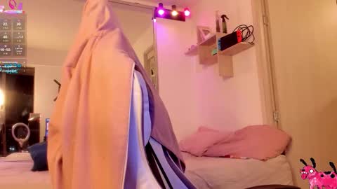 Sabrina  online show from 01-18-26, 03:43