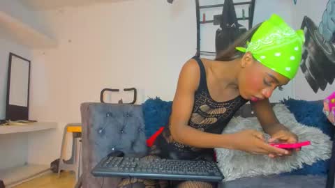 sabrinaxxx11 online show from 11-30-25, 11:36