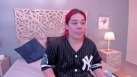 Snapshot of sabrinna_fox chatting on 05-10-26, 07:41 sabrinna online show from 05-10-26, 07:41