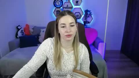 Sabrina Violet online show from 03-24-26, 09:03