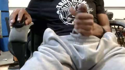 Snapshot of sacalaschichiss chatting on 11-11-25, 10:21 Dee online show from 11-11-25, 10:21