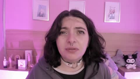 Snapshot of sachi_meow chatting on 02-21-25, 12:28 Ig online show from 02-21-25, 12:28