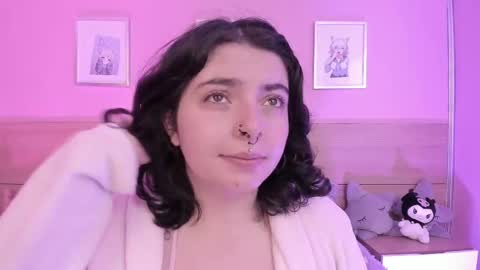 Snapshot of sachi_meow chatting on 03-08-25, 07:27 Ig online show from 03-08-25, 07:27