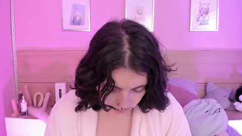 Snapshot of sachi_meow chatting on 03-08-25, 10:32 Ig online show from 03-08-25, 10:32