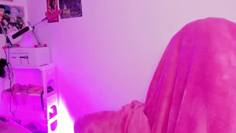 Snapshot of sachi_meow chatting on 09-15-25, 11:54 Ig online show from 09-15-25, 11:54