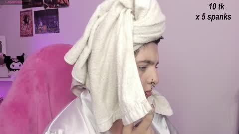 Snapshot of sachi_meow chatting on 10-23-25, 10:47 Ig online show from 10-23-25, 10:47