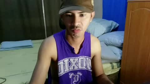 Snapshot of sachu01 chatting on 05-22-26, 09:04 Sachu01 online show from 05-22-26, 09:04
