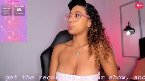 Sophie online show from 09-25-25, 04:27