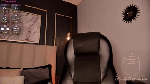 Sophie online show from 10-17-25, 04:59