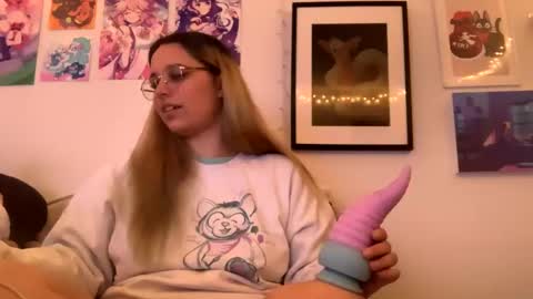 Snapshot of sadgirlsocial chatting on 11-09-25, 01:48 sweet angel baby online show from 11-09-25, 01:48