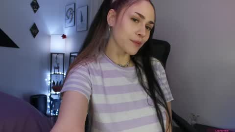 Snapshot of sadierenee96 chatting on 12-20-24, 02:30 Sadie Renee online show from 12-20-24, 02:30