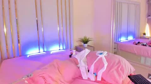 Mara online show from 02-20-25, 04:18