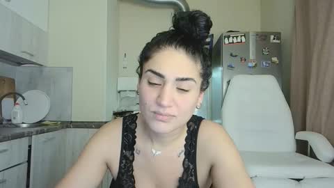 Queen online show from 12-03-25, 11:52