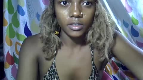 safira19 online show from 09-13-25, 04:12