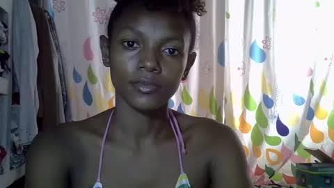 safira19 online show from 10-28-25, 05:55