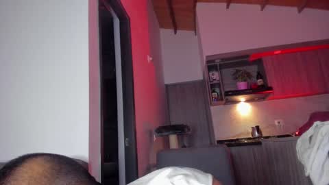 Snapshot of sag_1998 chatting on 12-20-24, 07:44 Sag online show from 12-20-24, 07:44