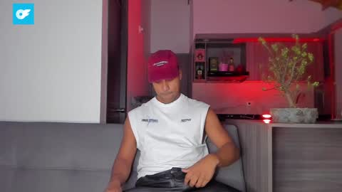 Snapshot of sag_1998 chatting on 02-07-25, 01:04 Sag online show from 02-07-25, 01:04