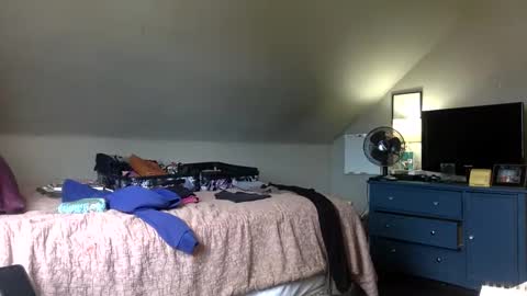 Snapshot of saggy888 chatting on 09-08-25, 08:52 MistressLady online show from 09-08-25, 08:52