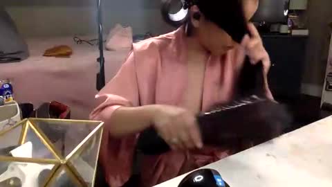 Snapshot of saggy888 chatting on 10-18-25, 01:30 MistressLady online show from 10-18-25, 01:30