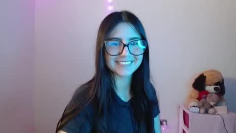 Sahaliefox  online show from 10-05-25, 04:16