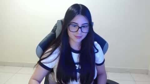 Sahaliefox  online show from 10-30-25, 09:04