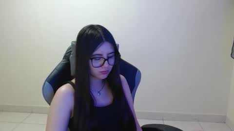 Snapshot of sahaliefox_ chatting on 11-28-25, 09:39 Sahaliefox online show from 11-28-25, 09:39