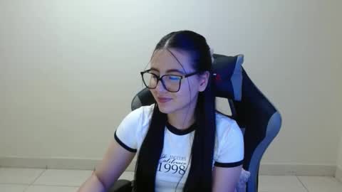 Snapshot of sahaliefox_ chatting on 01-08-26, 08:00 Sahaliefox online show from 01-08-26, 08:00