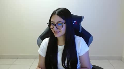 Snapshot of sahaliefox_ chatting on 01-09-26, 08:10 Sahaliefox online show from 01-09-26, 08:10