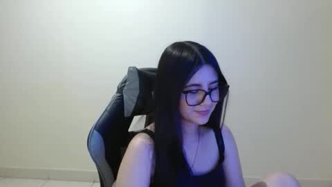 Snapshot of sahaliefox_ chatting on 01-12-26, 06:57 Sahaliefox online show from 01-12-26, 06:57