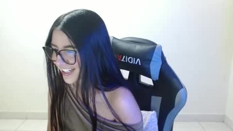 Snapshot of sahaliefox_ chatting on 02-13-26, 03:52 Sahaliefox online show from 02-13-26, 03:52