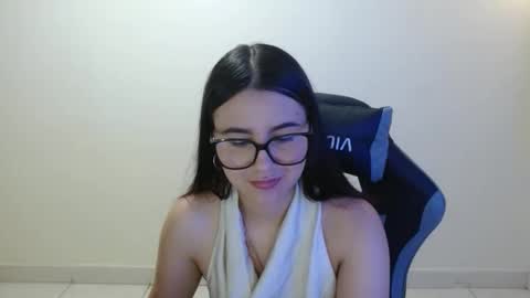 Snapshot of sahaliefox_ chatting on 02-14-26, 02:25 Sahaliefox online show from 02-14-26, 02:25