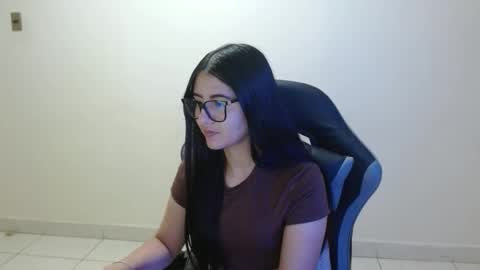 Snapshot of sahaliefox_ chatting on 03-19-26, 10:03 Sahaliefox online show from 03-19-26, 10:03